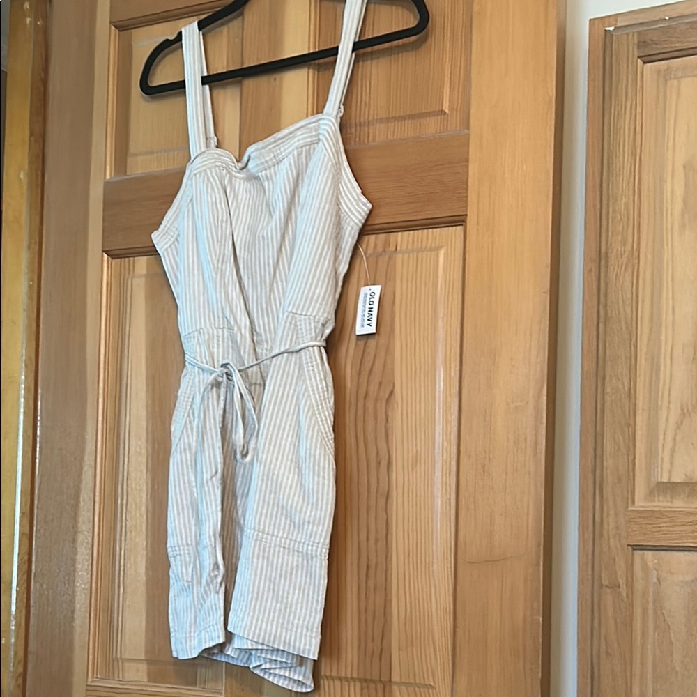 Old Navy‎ Gray Jumpsuit with Spaghetti Straps and Waist Tie
